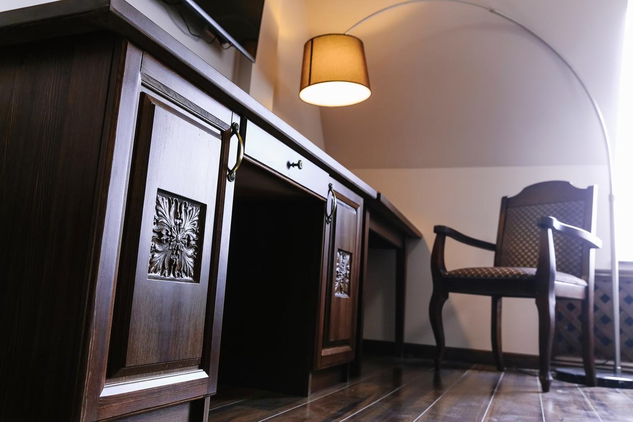 Dvin Hotel パヴロダル エクステリア 写真